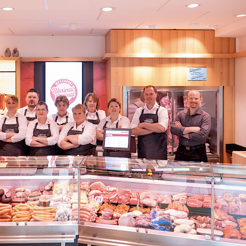 Das Team hinter der Metzgerei Mayer Das Team hinter der Metzgerei Mayer